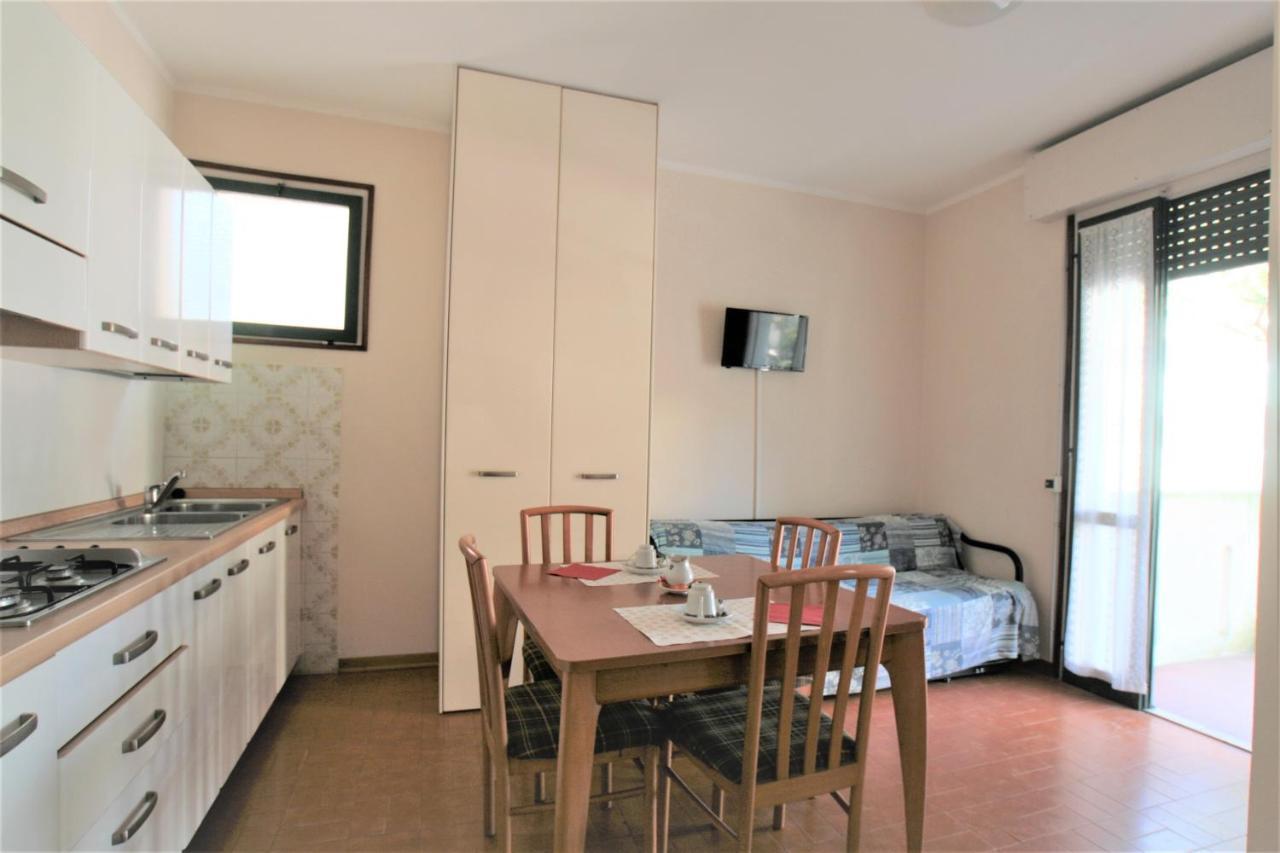 Apartmán El Palmar Fronte Mare Lido di Jesolo Exteriér fotografie